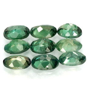 Alexandrite Gemstone in 3.8 x 2.7 mm Size for Sale, Alexandrite Stone in Green/Red Color