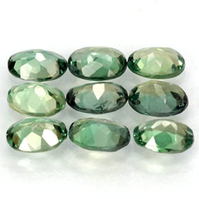 Alexandrite Gemstone in 3.9 x 2.9 mm Size for Sale, Alexandrite Stone in Green/Red Color
