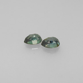 Alexandrite Gemstone in 3.2 x 2.3 mm Size for Sale, Alexandrite Stone in Green/Red Color