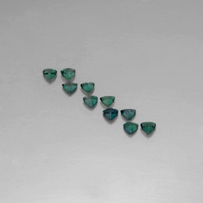 Alexandrite Gemstone in 3.1 x 3 mm Size for Sale, Alexandrite Stone in Green/Red Color