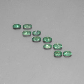Alexandrite Gemstone in 4.7 x 3.3 mm Size for Sale, Alexandrite Stone in Green/Red Color