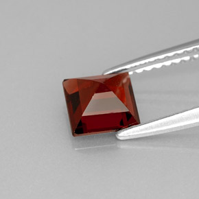 Almandine Garnet Gemstone in 6 x 6 mm (calibrated) Size for Sale, Almandine Garnet Stone in Deep Red Color