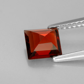 Almandine Garnet Gemstone in 6 x 6 mm (calibrated) Size for Sale, Almandine Garnet Stone in Deep Red Color