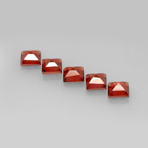 Almandine Garnet Gemstone in 4 x 4 mm (calibrated) Size for Sale, Almandine Garnet Stone in Reddish Orange Color
