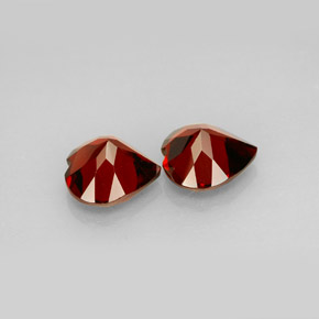 Almandine Garnet Gemstone in 7 x 7 mm (calibrated) Size for Sale, Almandine Garnet Stone in Red Color
