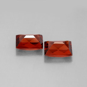 Almandine Garnet Gemstone in 7 x 5 mm Size for Sale, Almandine Garnet Stone in Deep Red Color