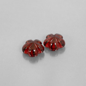 3.53 ct Red Almandine Garnet Gemstone, Almandine Garnet Gem in Flower-Cut Shape for Sale.