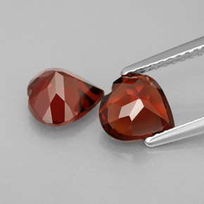 Almandine Garnet Gemstone in 7 x 7 mm (calibrated) Size for Sale, Almandine Garnet Stone in Deep Red Color