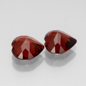 Almandine Garnet Gemstone in 7 x 7 mm (calibrated) Size for Sale, Almandine Garnet Stone in Deep Red Color