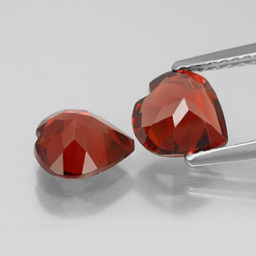 Almandine Garnet Gemstone in 7 x 7 mm (calibrated) Size for Sale, Almandine Garnet Stone in Deep Red Color