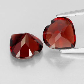 Almandine Garnet Gemstone in 7 x 7 mm (calibrated) Size for Sale, Almandine Garnet Stone in Deep Red Color