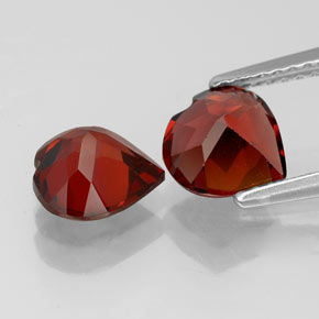 Almandine Garnet Gemstone in 7 x 7 mm (calibrated) Size for Sale, Almandine Garnet Stone in Deep Red Color