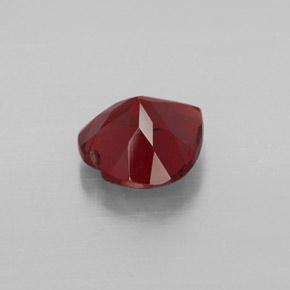 Almandine Garnet Gemstone in 7 x 7 mm (calibrated) Size for Sale, Almandine Garnet Stone in Deep Red Color