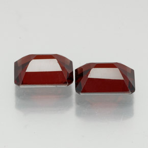 Almandine Garnet Gemstone in 7 x 5 mm (calibrated) Size for Sale, Almandine Garnet Stone in Deep Red Color