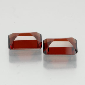 Almandine Garnet Gemstone in 7 x 5 mm (calibrated) Size for Sale, Almandine Garnet Stone in Deep Red Color