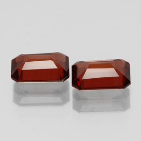 Almandine Garnet Gemstone in 7 x 5 mm (calibrated) Size for Sale, Almandine Garnet Stone in Deep Red Color