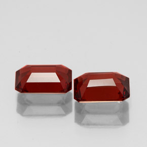 Almandine Garnet Gemstone in 7 x 5 mm (calibrated) Size for Sale, Almandine Garnet Stone in Deep Red Color