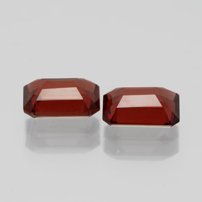 Almandine Garnet Gemstone in 7 x 5 mm (calibrated) Size for Sale, Almandine Garnet Stone in Deep Red Color