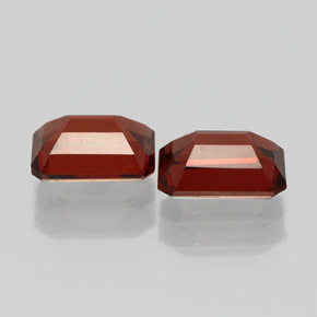 Almandine Garnet Gemstone in 7 x 5 mm (calibrated) Size for Sale, Almandine Garnet Stone in Deep Red Color
