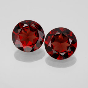 2.30 ct Red Almandine Garnet Gemstone, Almandine Garnet Gem in Round Facet Shape for Sale.