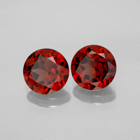 2.74 ct Red Almandine Garnet Stone, Natural Almandine Garnet in Round Facet Shape for Sale