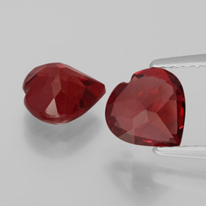 Almandine Garnet Gemstone in 7 x 7 mm (calibrated) Size for Sale, Almandine Garnet Stone in Deep Red Color