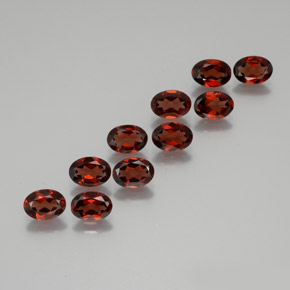 0.8ct Oval Facet Red Almandine Garnet Gem for sale 0.8ct Oval Facet Red Almandine Garnet Gem (ID: 371641)