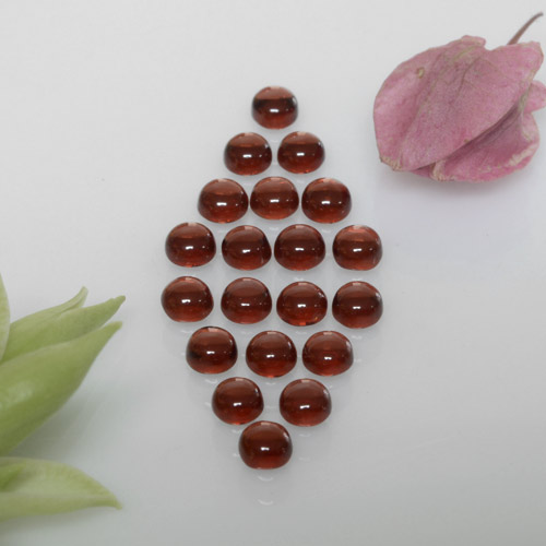 Deep Red Almandine Garnet Gem - 0.2ct Round Cabochon (ID: 467769)