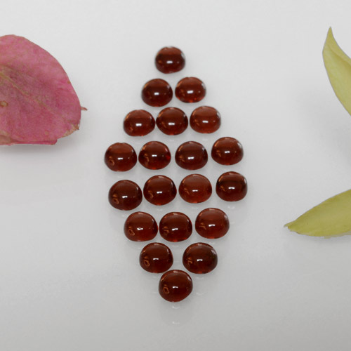 Deep Red Almandine Garnet Gem - 0.2ct Round Cabochon (ID: 467771)