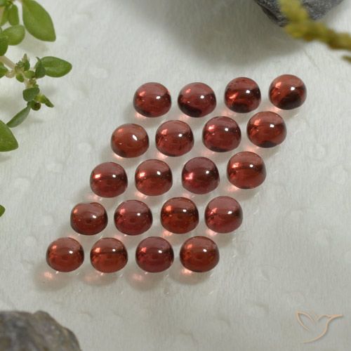 3.99 ct Round Almandine Garnet, 3.1 mm From Madagascar, Photo A