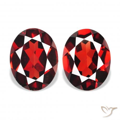 4.33ctw Natural Deep Red Almandine Garnet, Oval, VS, Photo A