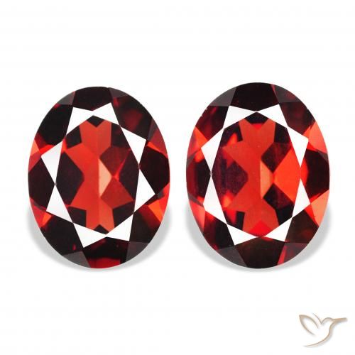 4.04ctw Natural Dark Red Almandine Garnet, Oval, VVS-VS