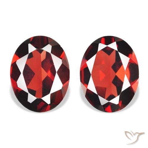 3.95ctw Natural Deep Red Almandine Garnet, Oval, VVS-VS