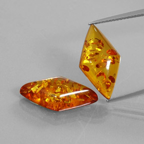 5.00 ct Orange Amber Gemstone, Amber Gem in Rhomb Cabochon Shape for Sale.