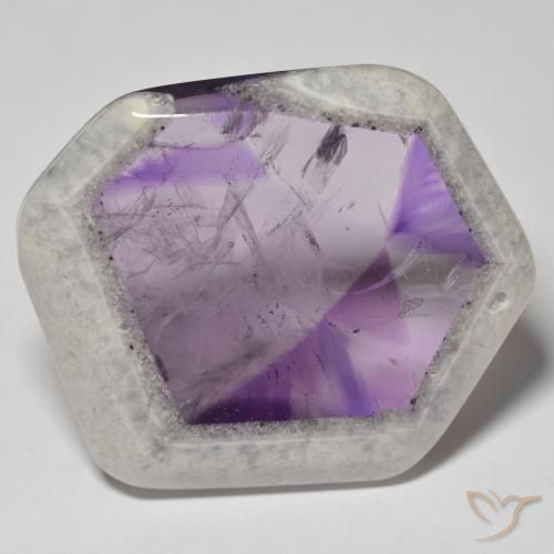 61,66 ct Amethyst-Geodenscheibe, 34,6 x 30,3 mm aus Brasilien, Photo A