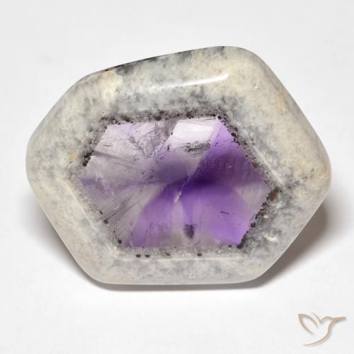 29 ct Amethyst-Geodenscheibe, 24,6 x 23,5 mm aus Brasilien, Photo A