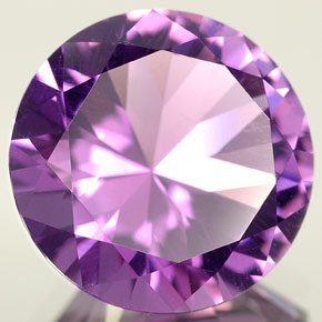 4.79 ct Violet Amethyst Gemstone, Amethyst Gem in Diamond-Cut Shape for Sale.