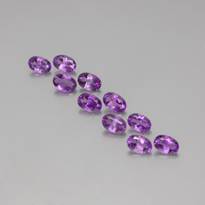 濃いパープルがかったバイオレット アメジスト 宝石 - 0.4ct オーバル ファセット (ID: 356982)