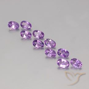 Ametista a taglio ovale da 4,05 ct, 6,1 x 4,1 mm dal Brasile, Photo A