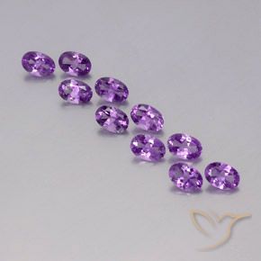 3.91ctw Natural Deep Pinkish Violet Amethyst, Oval, VVS-VS
