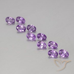 3.95ctw Natural Medium Pinkish Violet Amethyst, Oval, VVS-VS