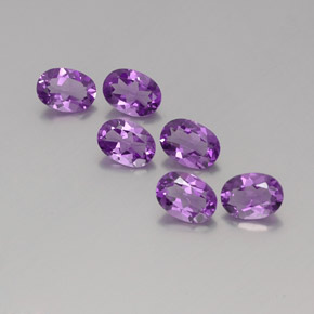 Medium Pinkish Violet Amethyst Edelstein - 0.7ct Oval facettiert (ID: 358694)