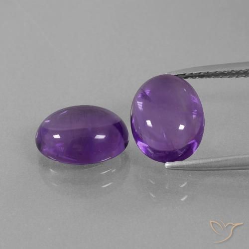 Medium-Light Violet Amethyst Gem - 2.5ct Oval Cabochon (ID: 392270)