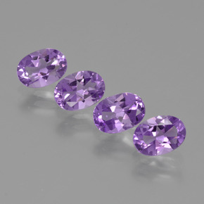Medium-Light Violet Amethyst Edelstein - 0.7ct Oval facettiert (ID: 426583)