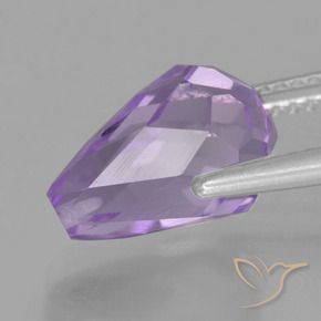 Amethyst Gemstone in 11.2 x 7.7 mm Size for Sale, Amethyst Stone in Pinkish Iris Violet Color