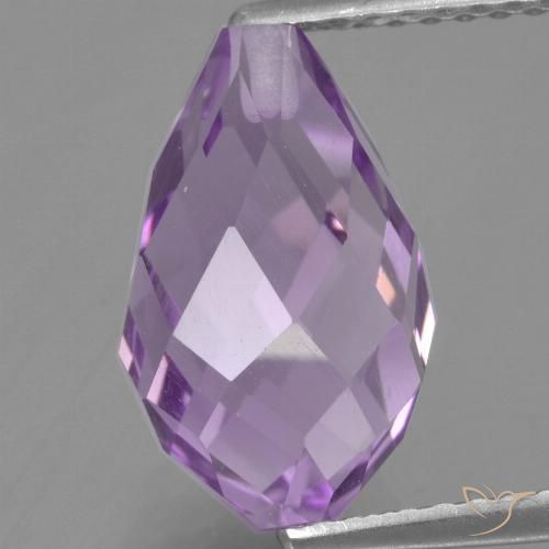 Améthyste Violet rosâtre moyen Briolette 3,92 ct du Brésil, Dimension 12,2x7 mm, Pierre gemme naturelle Non traité, pureté VS, 1 pièce d'améthyste half-drilled briolette, dureté de Mohs de 7 convient aux bijoux de tous les jours, pierre de sagesse, Pierre de naissance de février, Photo A