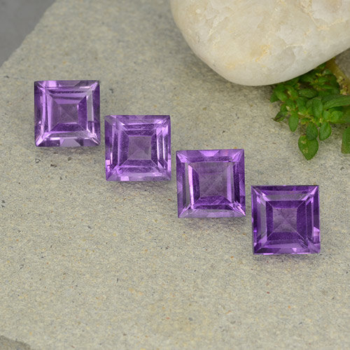 Vivid Violet Ametista Gem - 1.5ct Taglio graduale quadrato (ID: 482719)