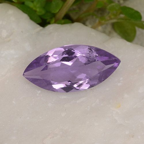 Medium-Light Violet Amethyst Edelstein - 1.5ct Marquiseschliff (ID: 494424)