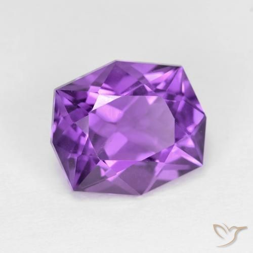 4.36 ct Violet Amethyst Stone, Natural Amethyst in Fancy Cut Shape for Sale