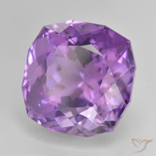 21.58 ct Violet Amethyst Stone, Natural Amethyst in Cushion-Cut Shape for Sale
